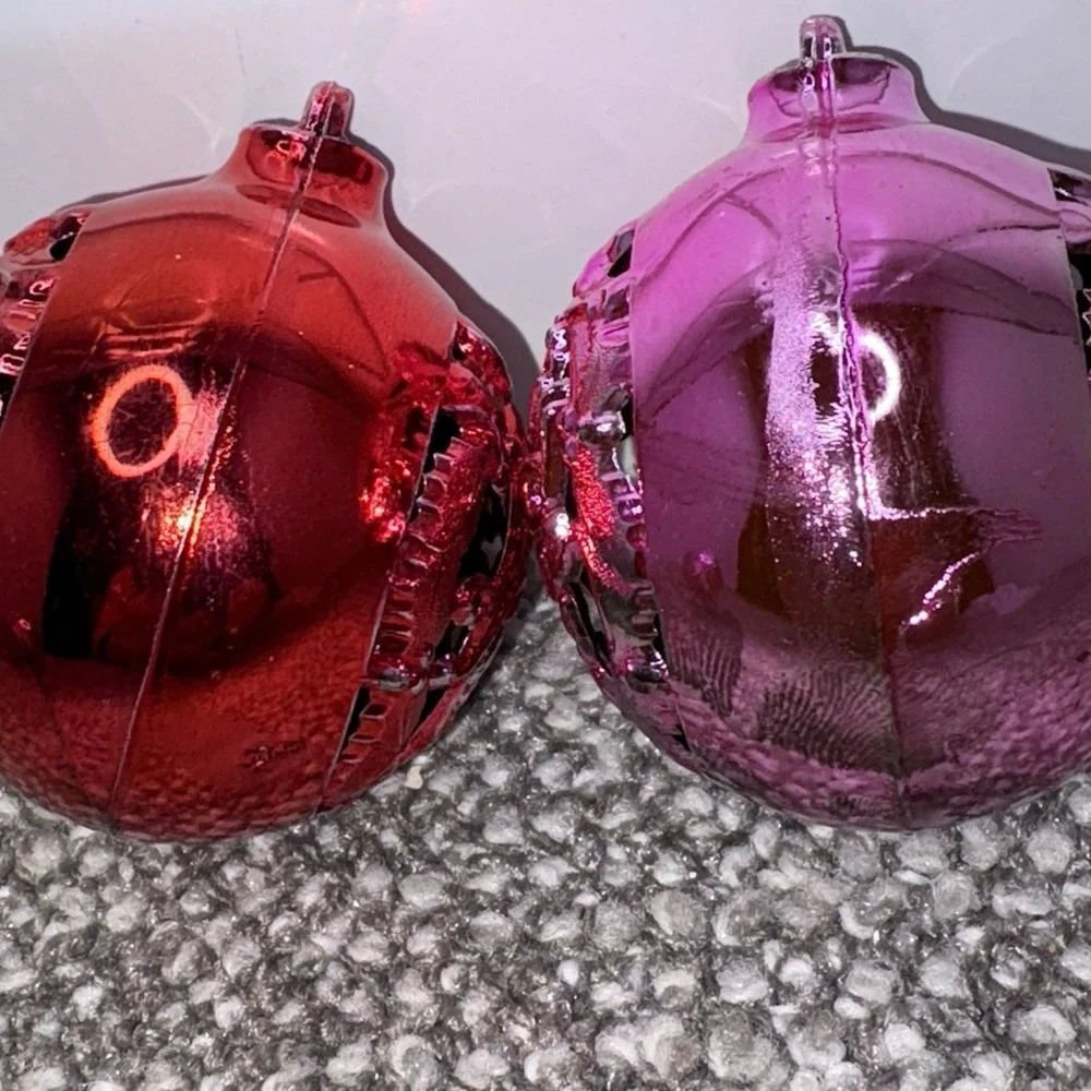 Bradford Christmas Ornaments Vintage Plastic 4 Balls Filagree Deer‎ Merry